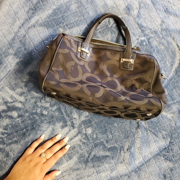 Black COACH PURSE - Picture 2 of 2